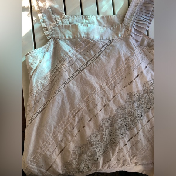 BCBG Feminine Blouse - Picture 2 of 5